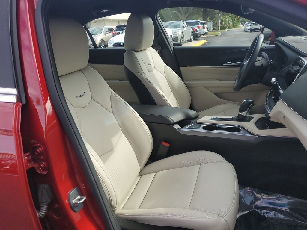 2023 Cadillac CT4 Premium Luxury