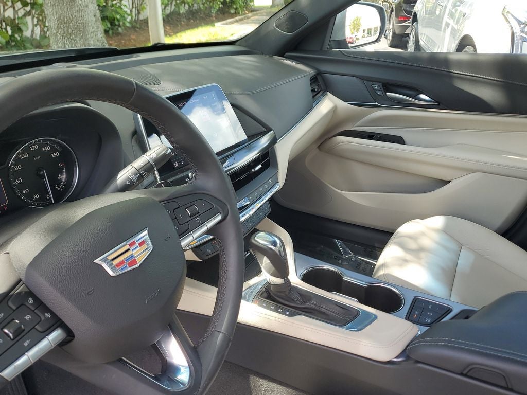 2023 Cadillac CT4 Premium Luxury