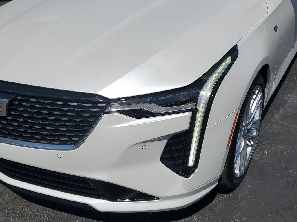 2023 Cadillac CT4 Premium Luxury