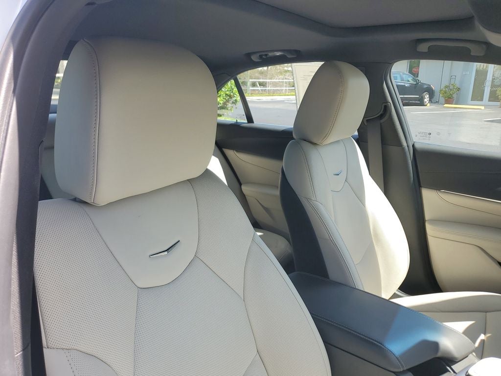 2023 Cadillac CT4 Premium Luxury