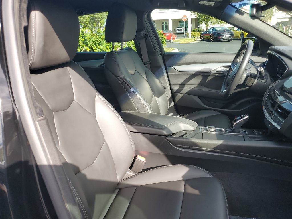 2023 Cadillac CT5 Luxury