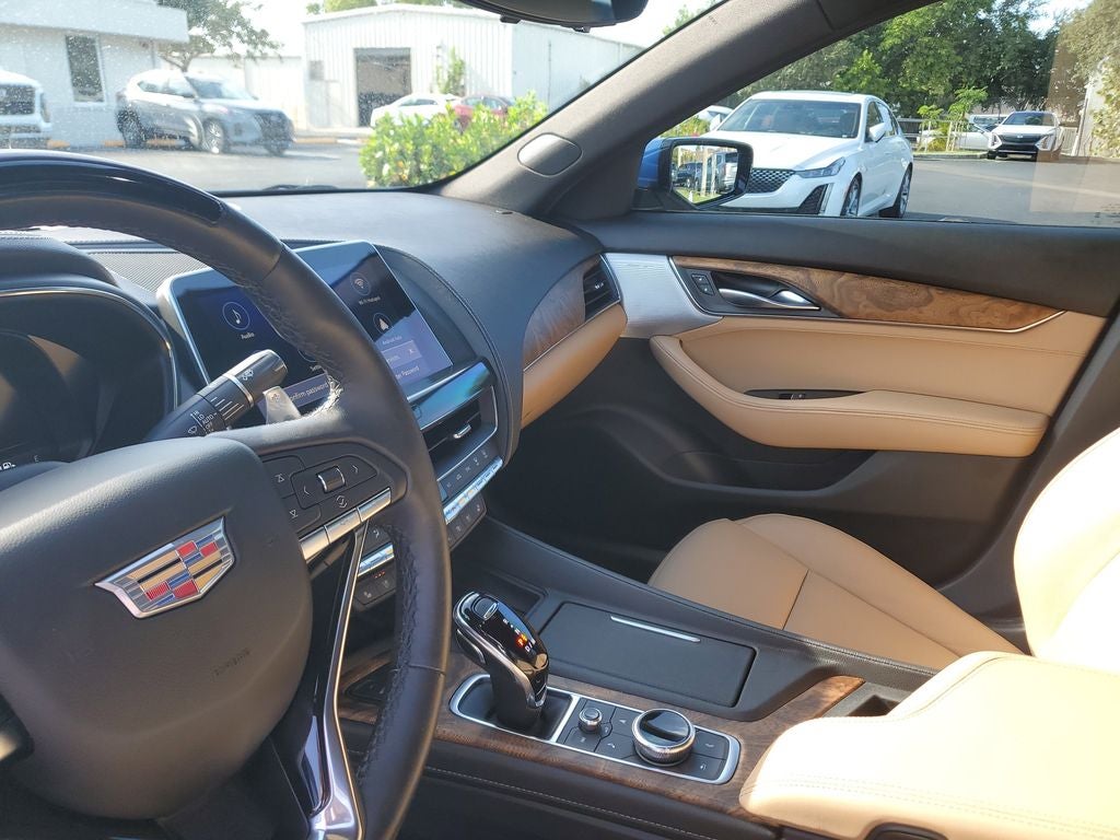 2022 Cadillac CT5 Premium Luxury