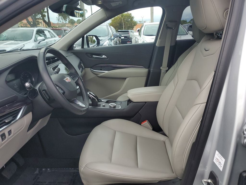 2021 Cadillac XT4 Luxury