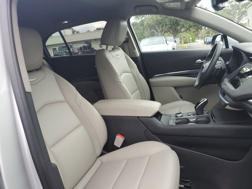 2021 Cadillac XT4 Luxury