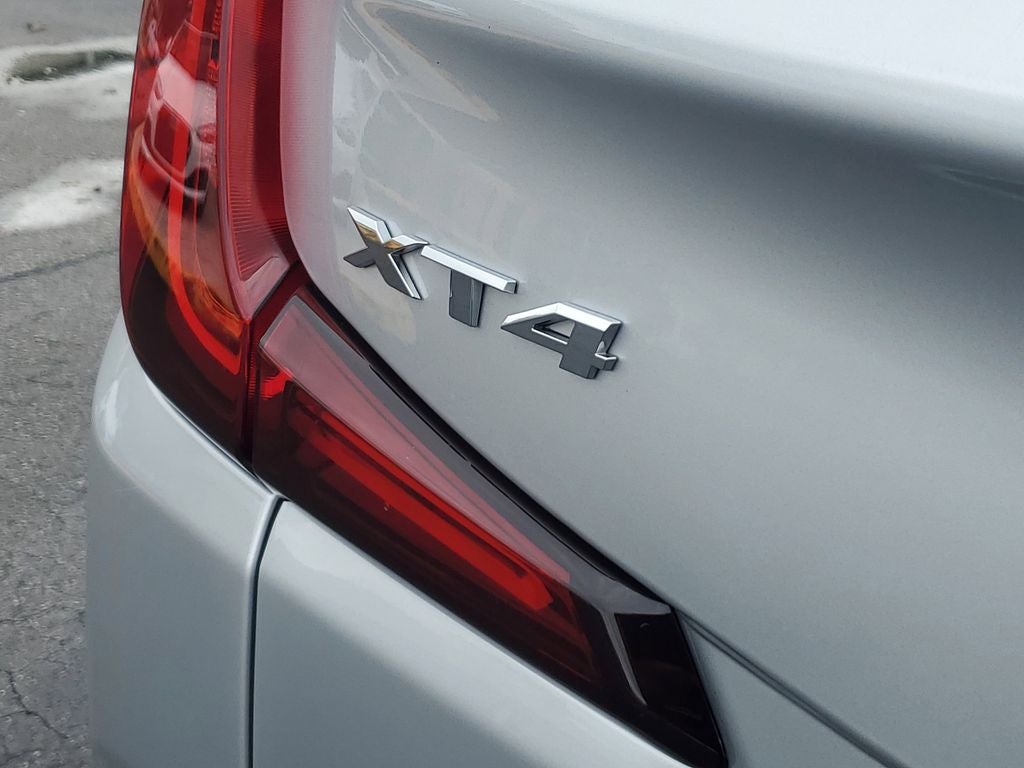 2021 Cadillac XT4 Luxury