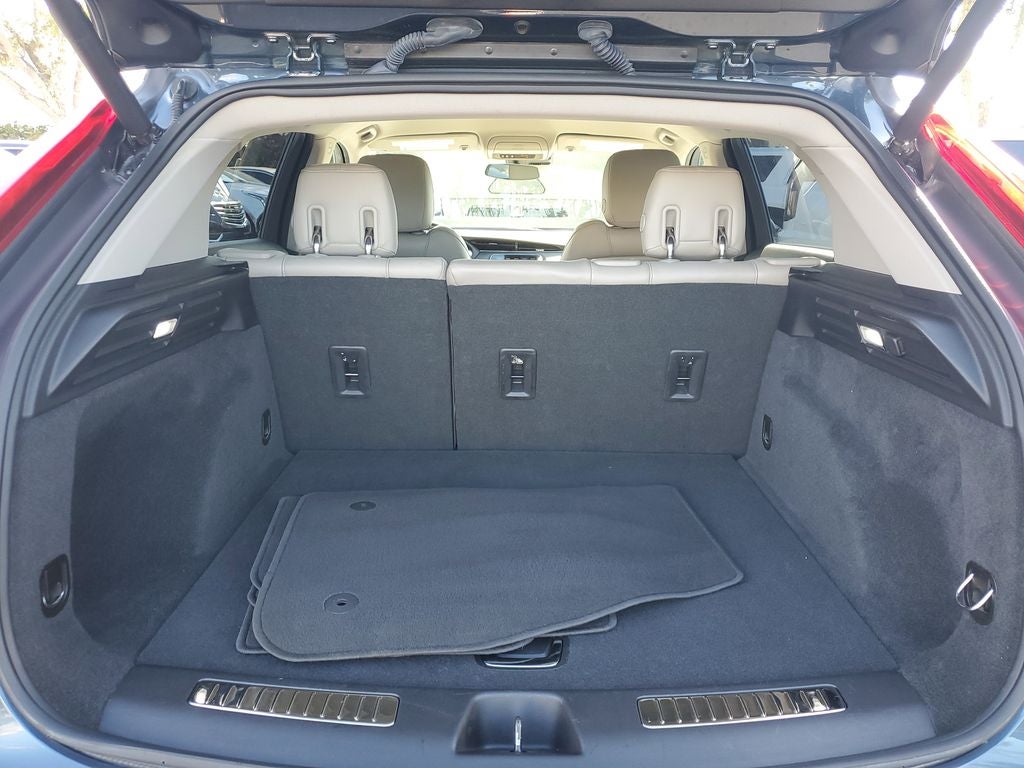 2019 Cadillac XT4 FWD Premium Luxury