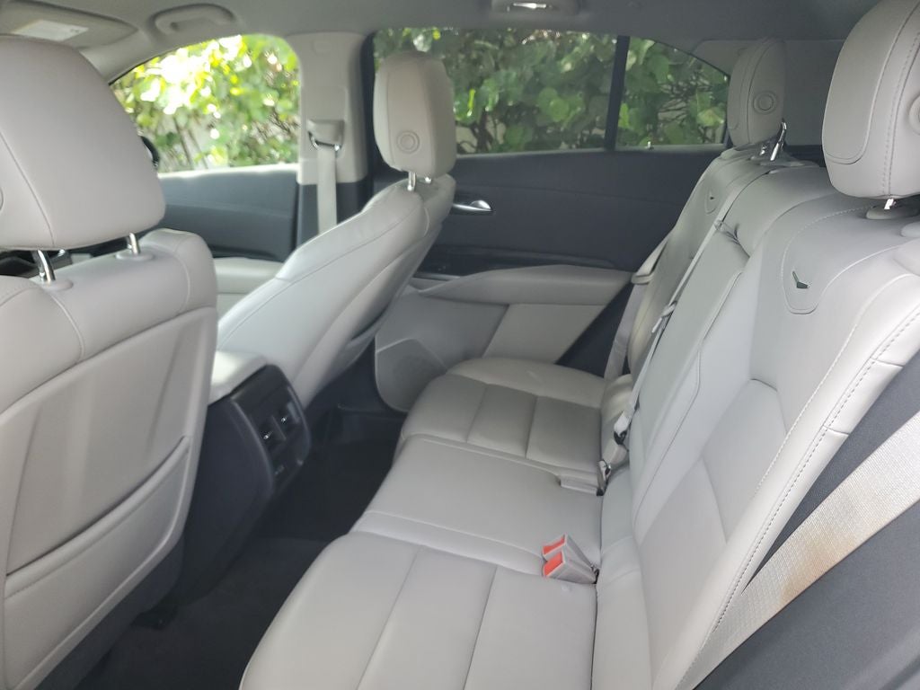 2022 Cadillac XT4 Premium Luxury