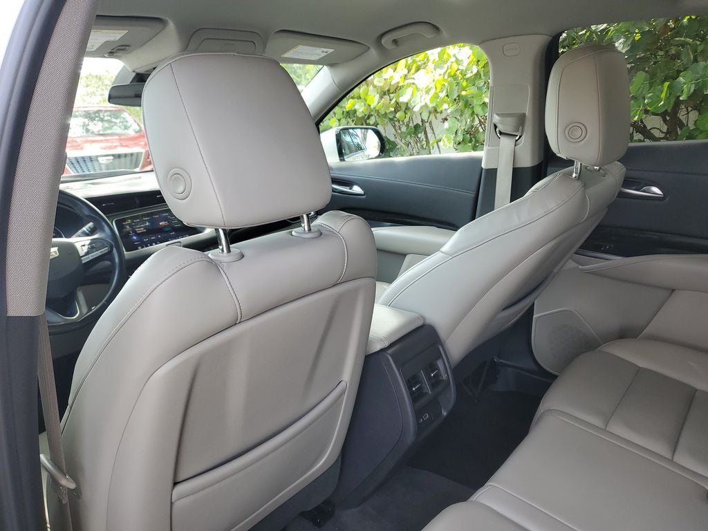 2022 Cadillac XT4 Premium Luxury