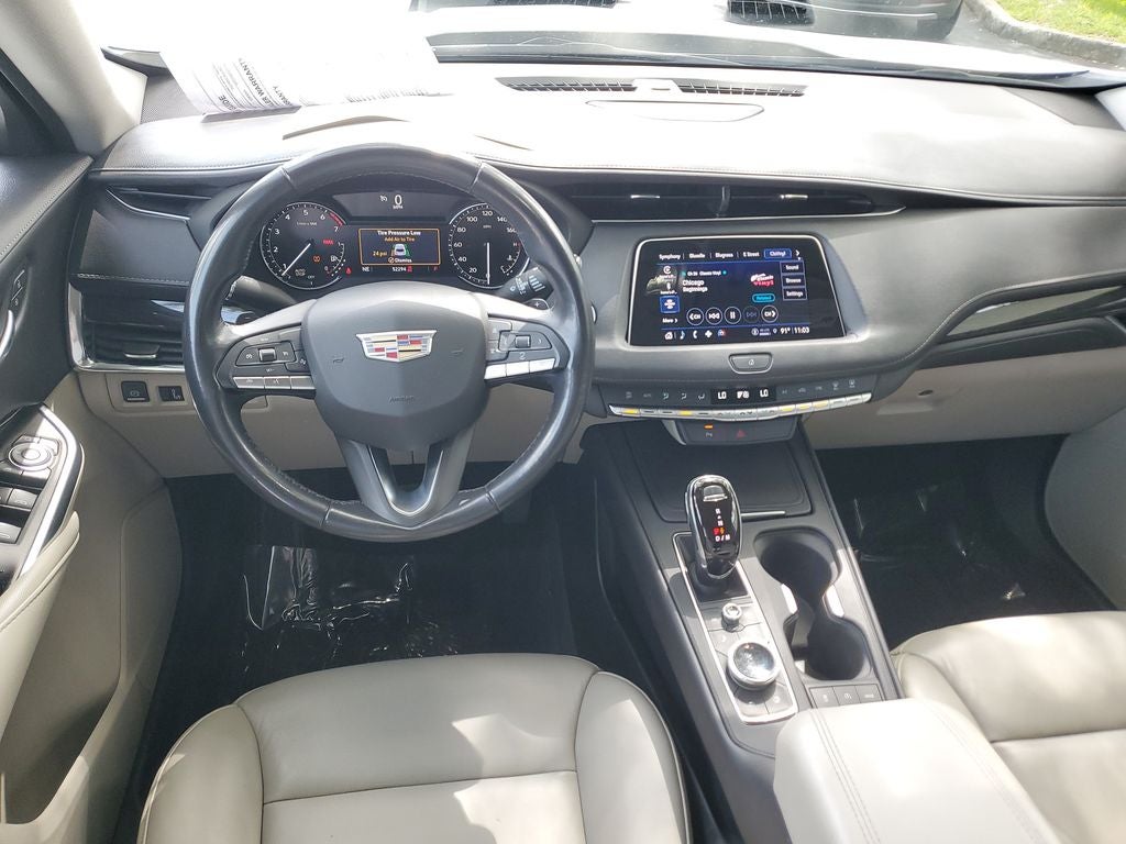 2022 Cadillac XT4 Premium Luxury