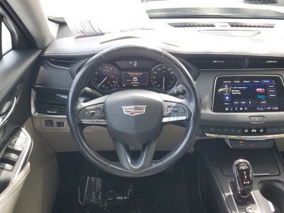 2022 Cadillac XT4 Premium Luxury