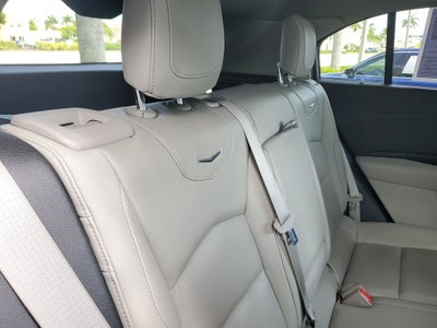 2022 Cadillac XT4 Premium Luxury