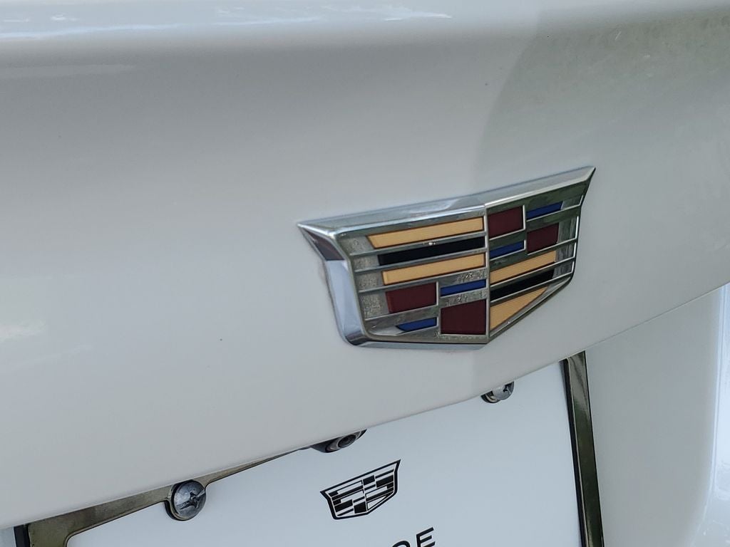 2022 Cadillac XT4 Premium Luxury