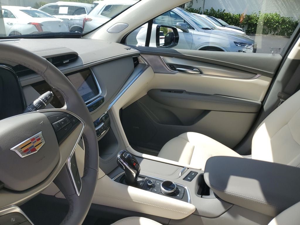 2023 Cadillac XT5 Premium Luxury