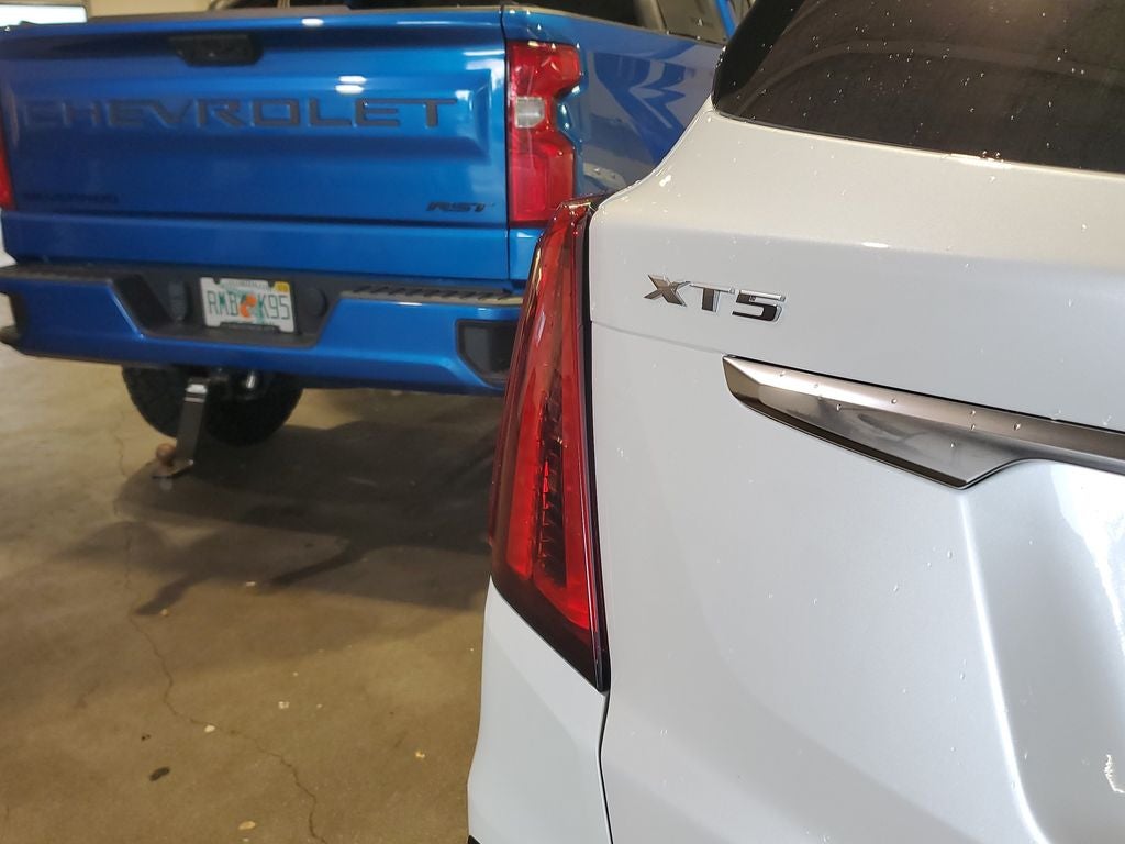 2023 Cadillac XT5 Premium Luxury