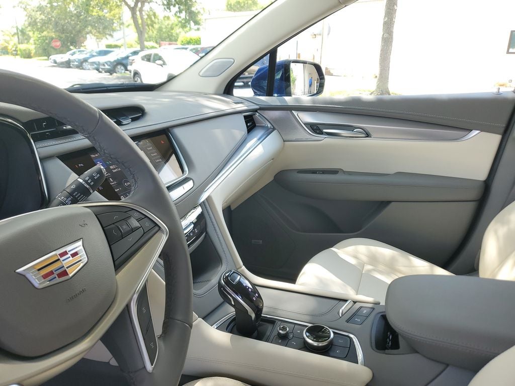 2024 Cadillac XT5 Premium Luxury