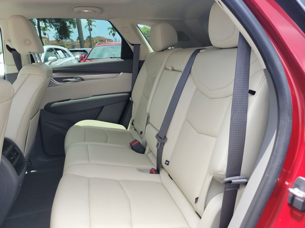 2022 Cadillac XT5 Premium Luxury