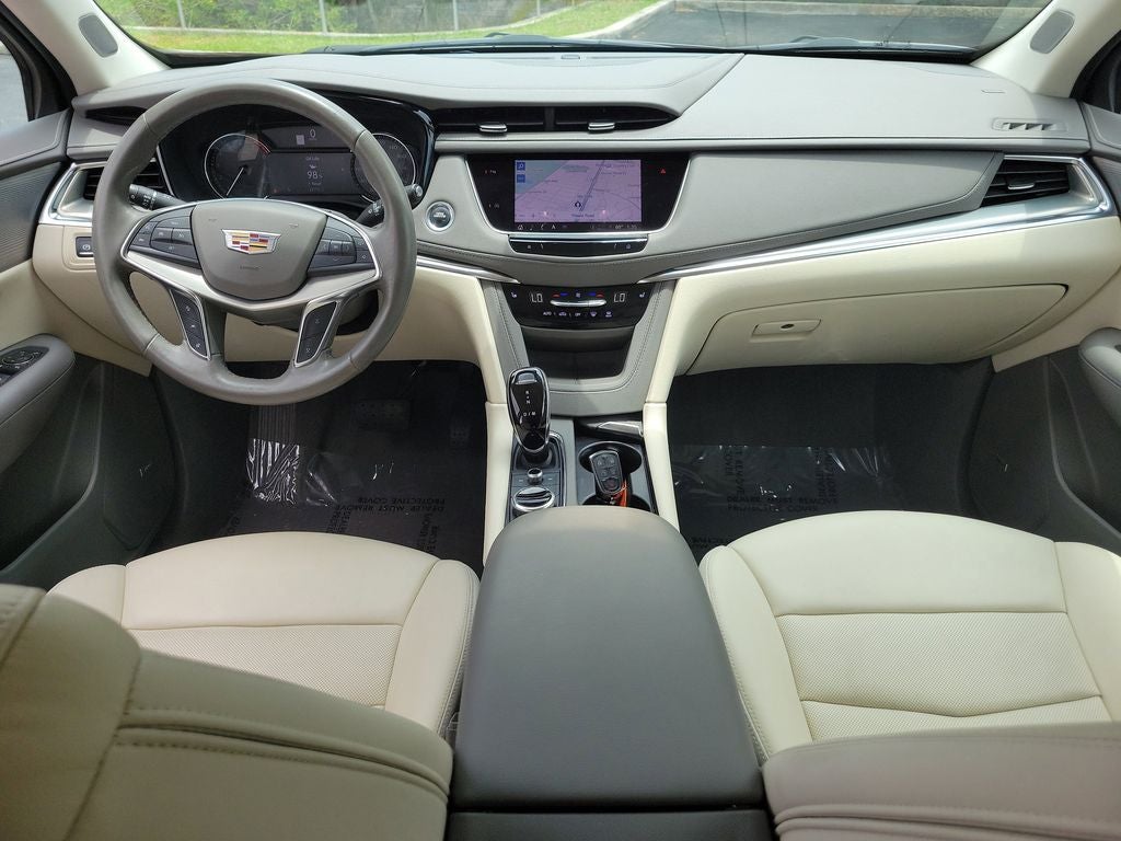 2022 Cadillac XT5 Premium Luxury
