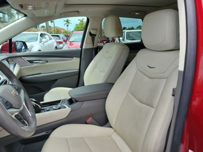 2022 Cadillac XT5 Premium Luxury