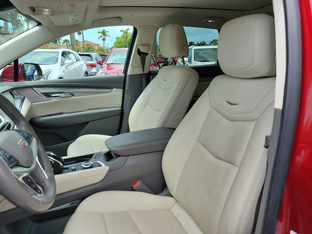 2022 Cadillac XT5 Premium Luxury