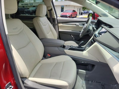 2022 Cadillac XT5 Premium Luxury