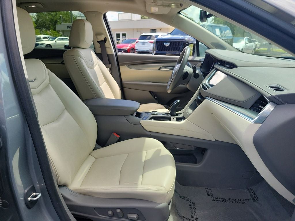 2023 Cadillac XT5 Premium Luxury