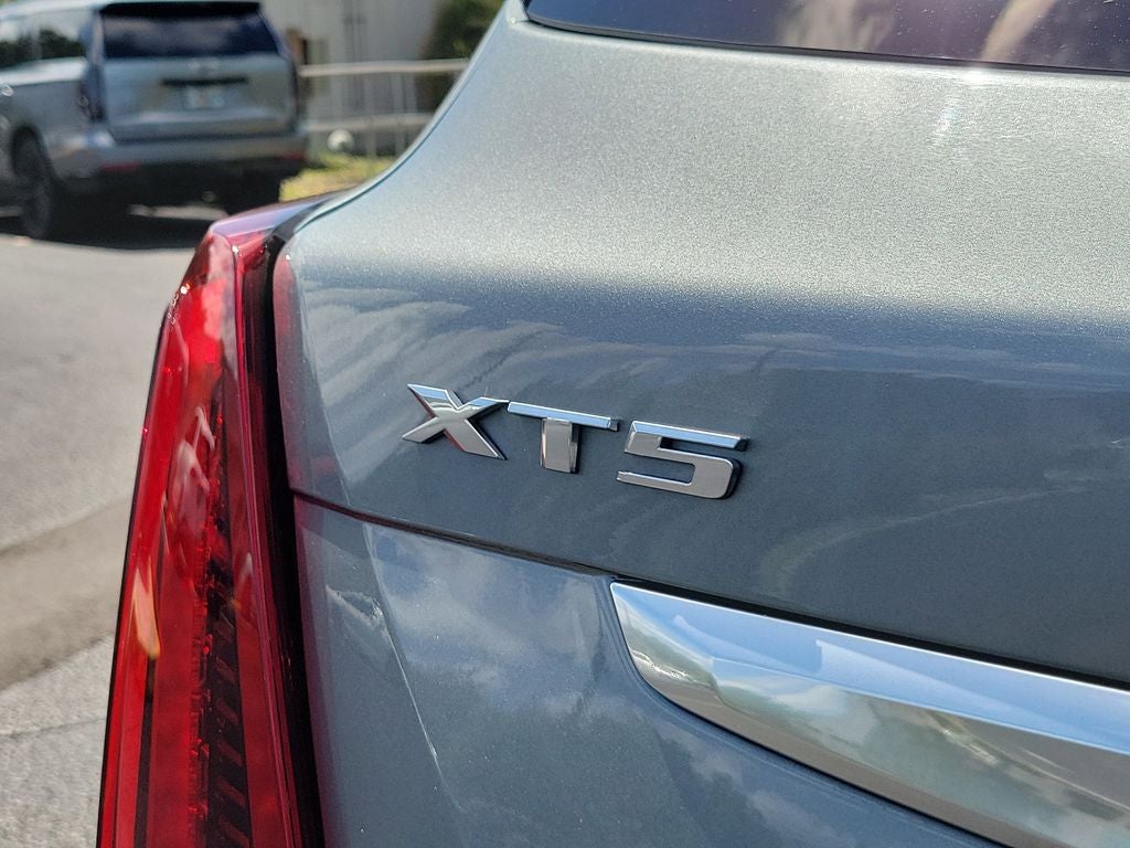 2023 Cadillac XT5 Premium Luxury