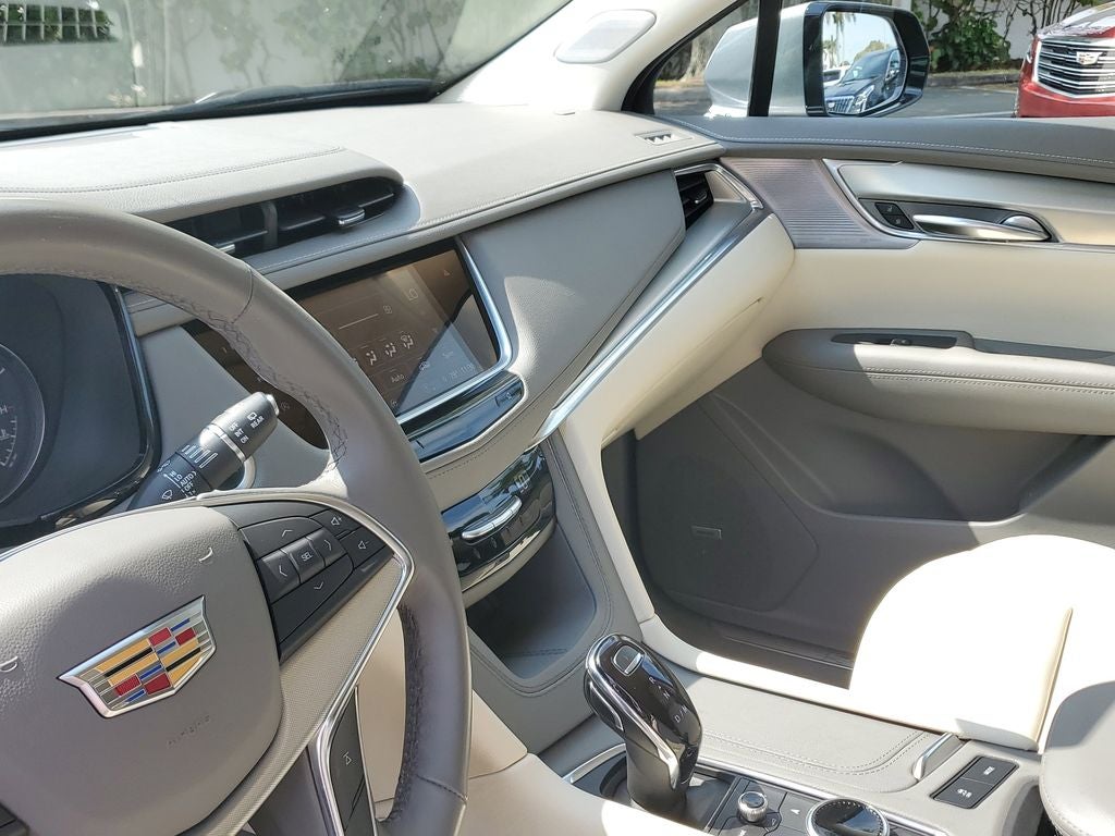 2023 Cadillac XT5 Premium Luxury