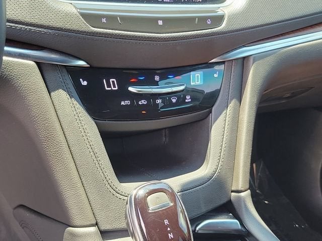 2021 Cadillac XT5 FWD Premium Luxury