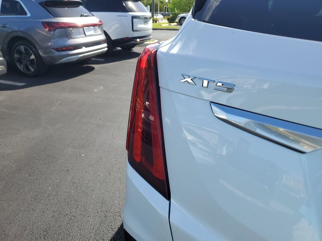 2023 Cadillac XT5 Premium Luxury
