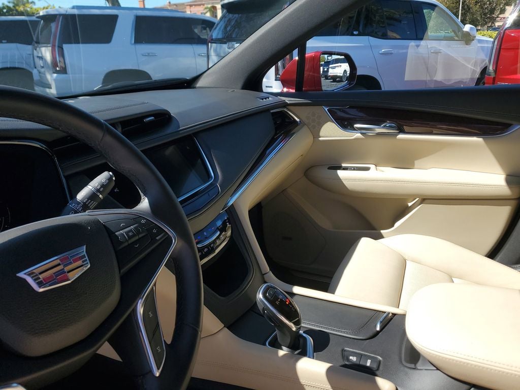 2017 Cadillac XT5 Premium Luxury FWD