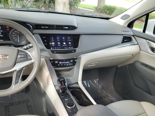 2023 Cadillac XT5 FWD Premium Luxury