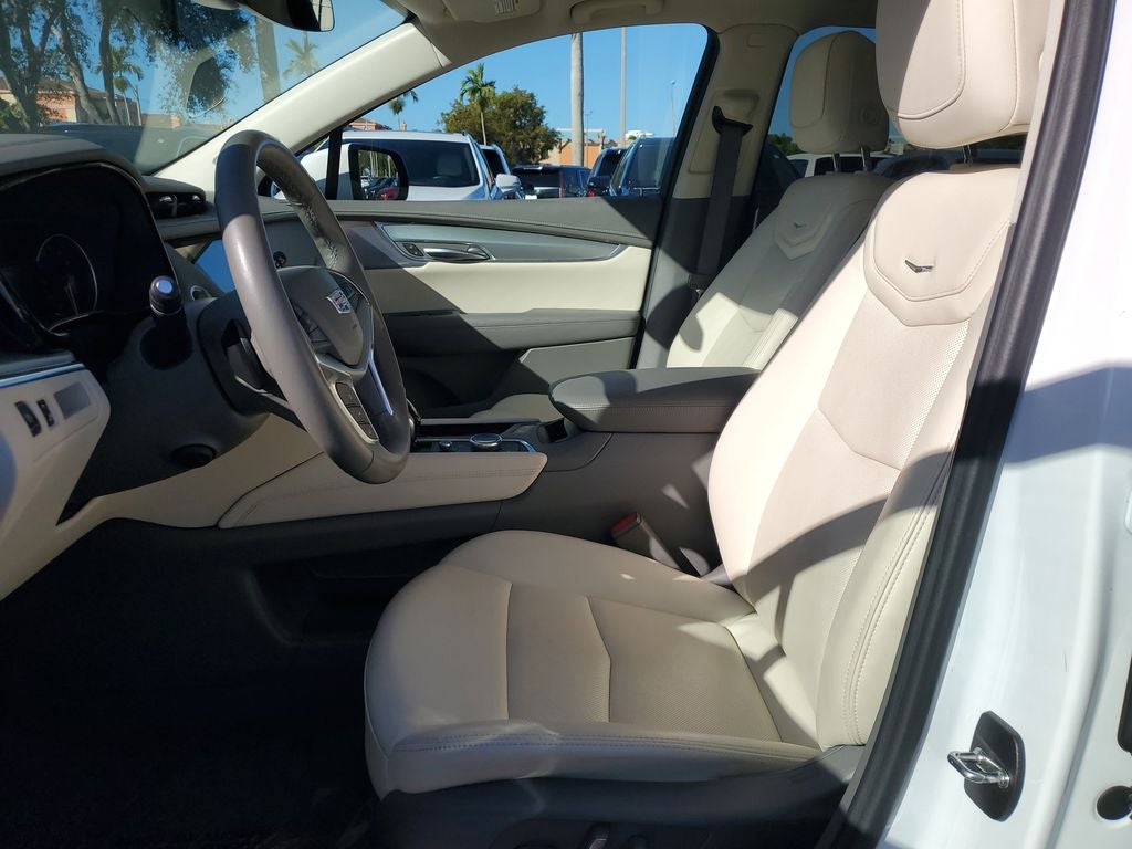 2023 Cadillac XT5 Premium Luxury