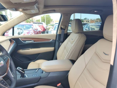 2017 Cadillac XT5 Platinum AWD
