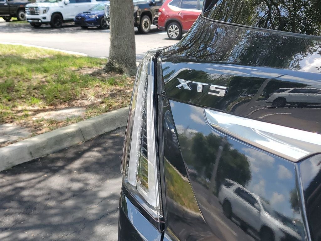2022 Cadillac XT5 Sport