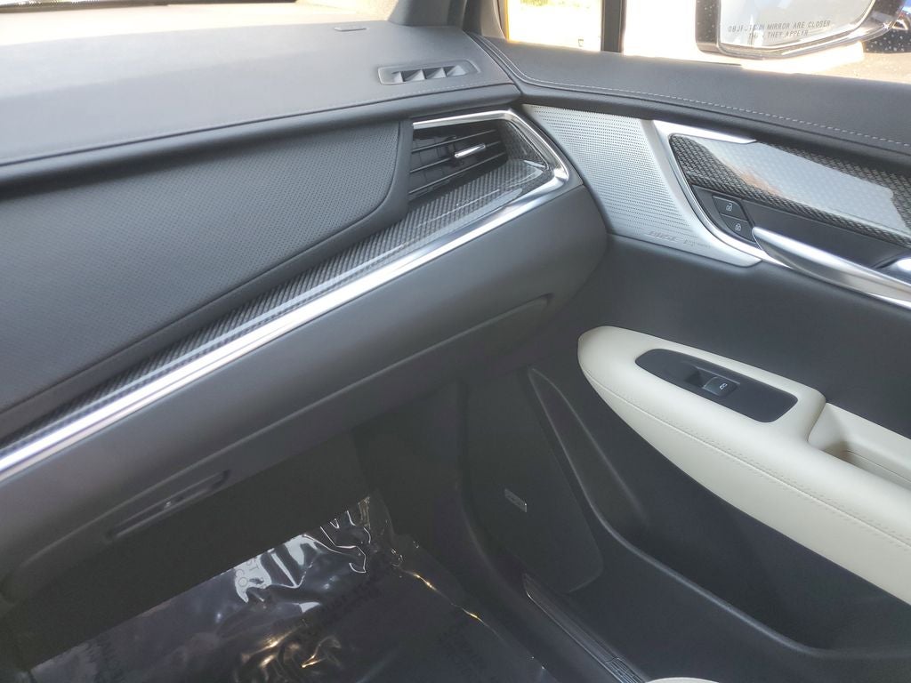 2023 Cadillac XT5 Sport