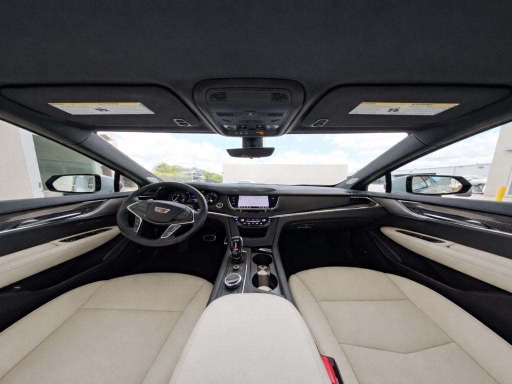 2026 Cadillac XT5 Sport