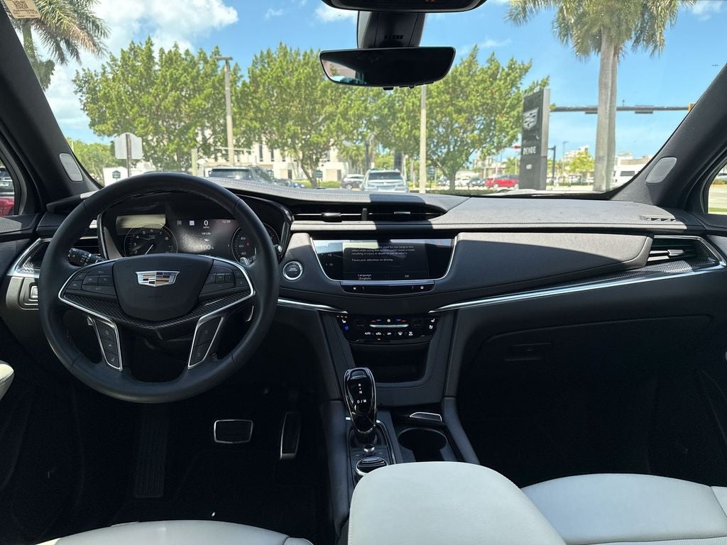 2026 Cadillac XT5 Sport