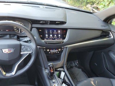 2025 Cadillac XT6 Luxury