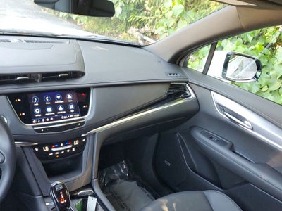 2025 Cadillac XT6 Luxury