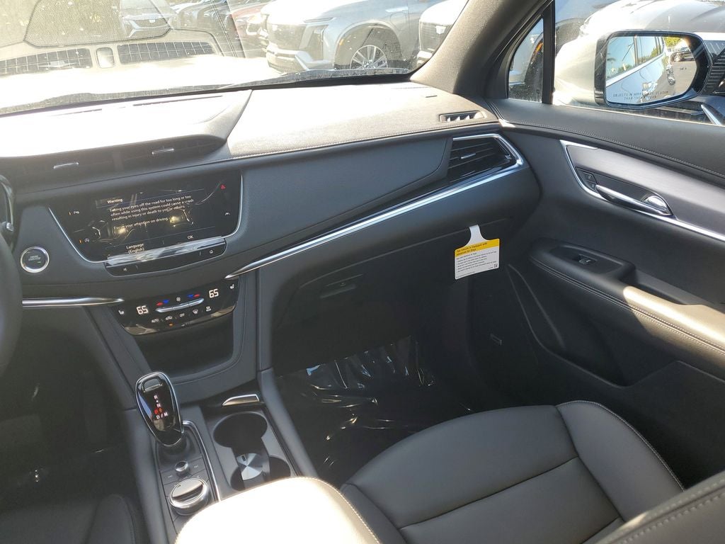 2025 Cadillac XT6 Luxury