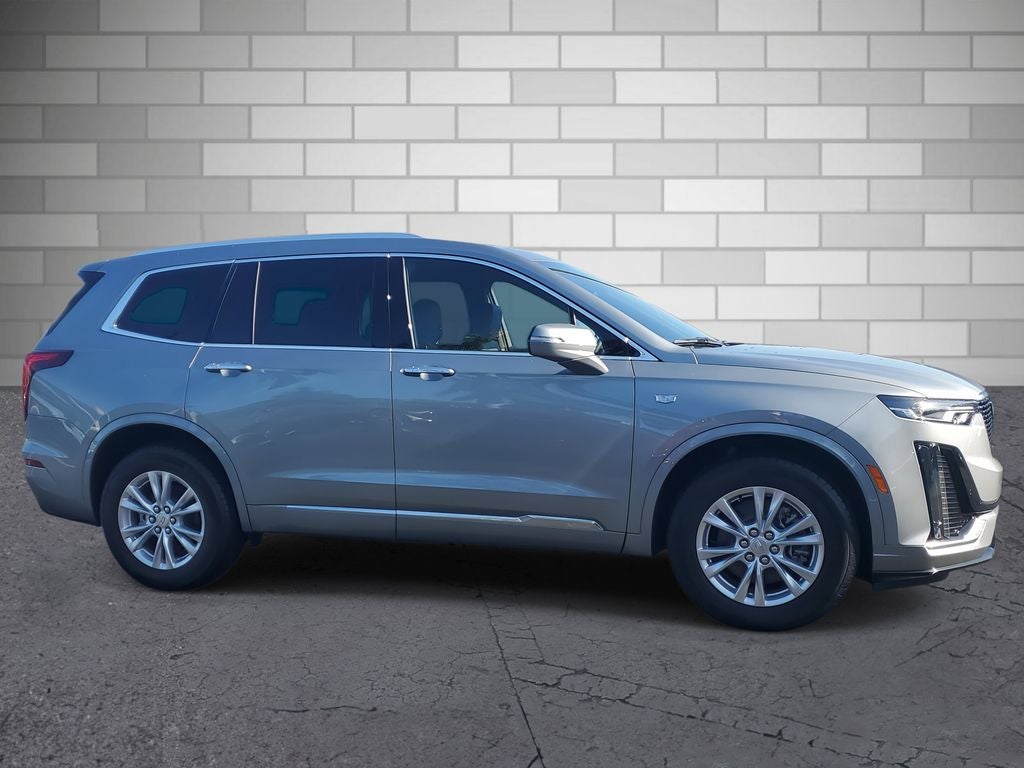 2025 Cadillac XT6 Luxury
