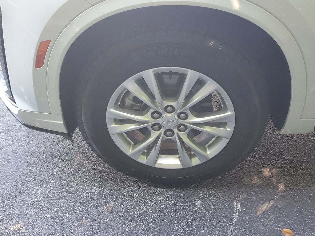 2025 Cadillac XT6 Luxury