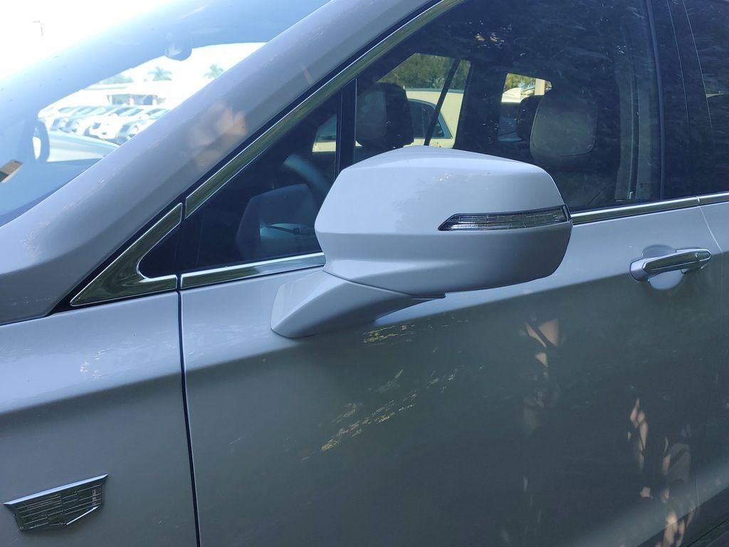 2025 Cadillac XT6 Luxury