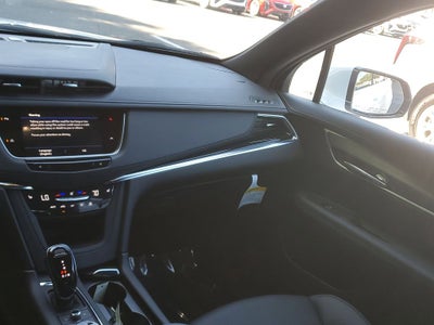 2025 Cadillac XT6 Luxury