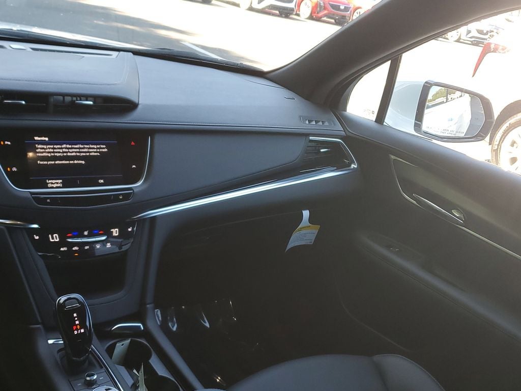 2025 Cadillac XT6 Luxury