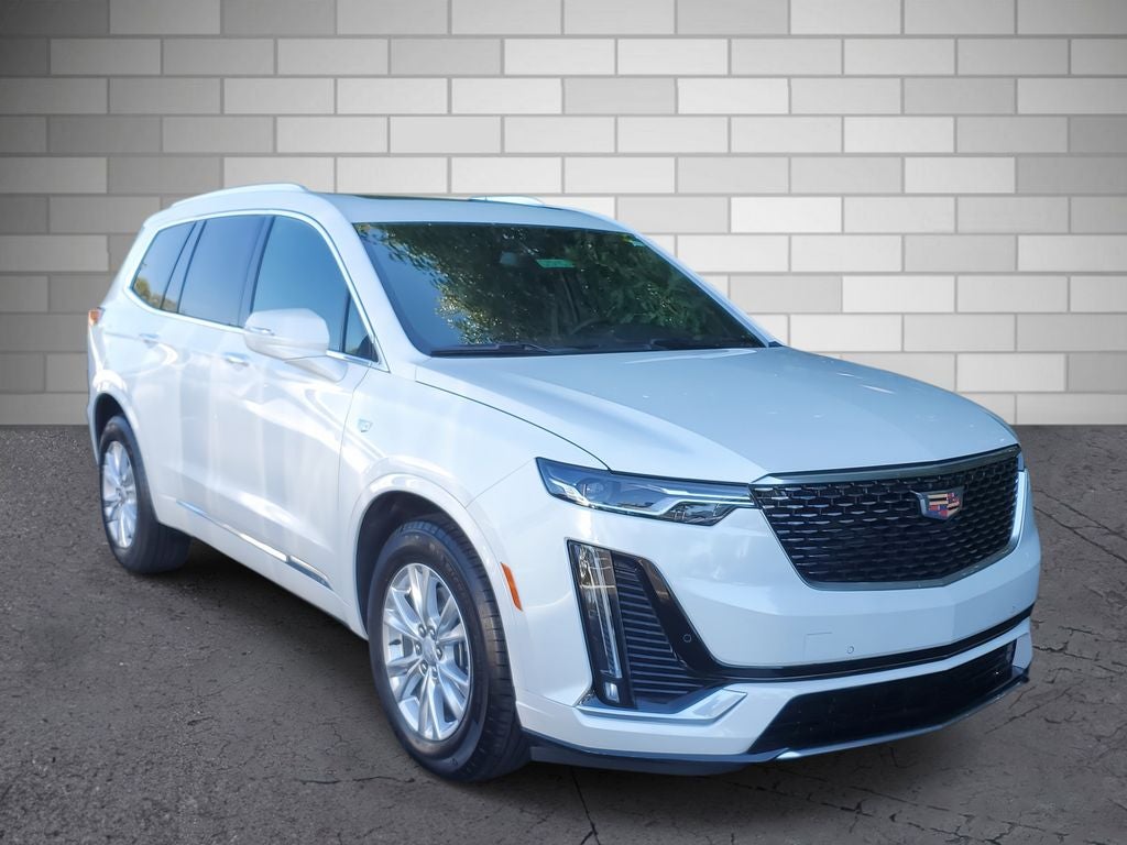 2025 Cadillac XT6 Luxury