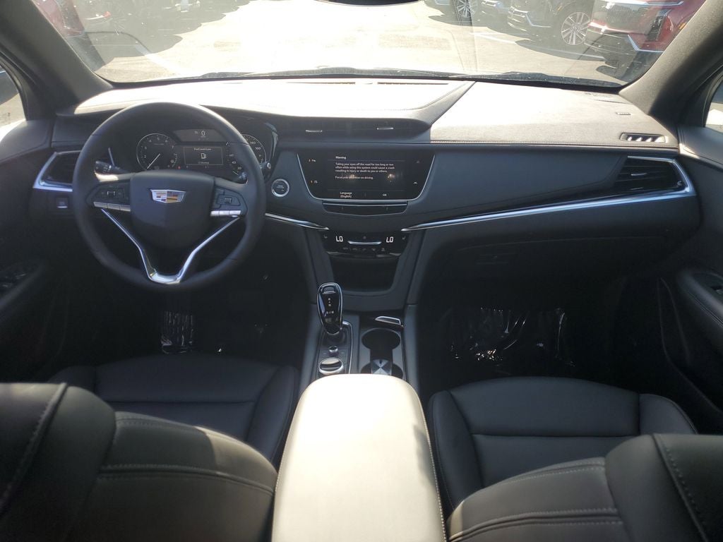 2025 Cadillac XT6 Luxury