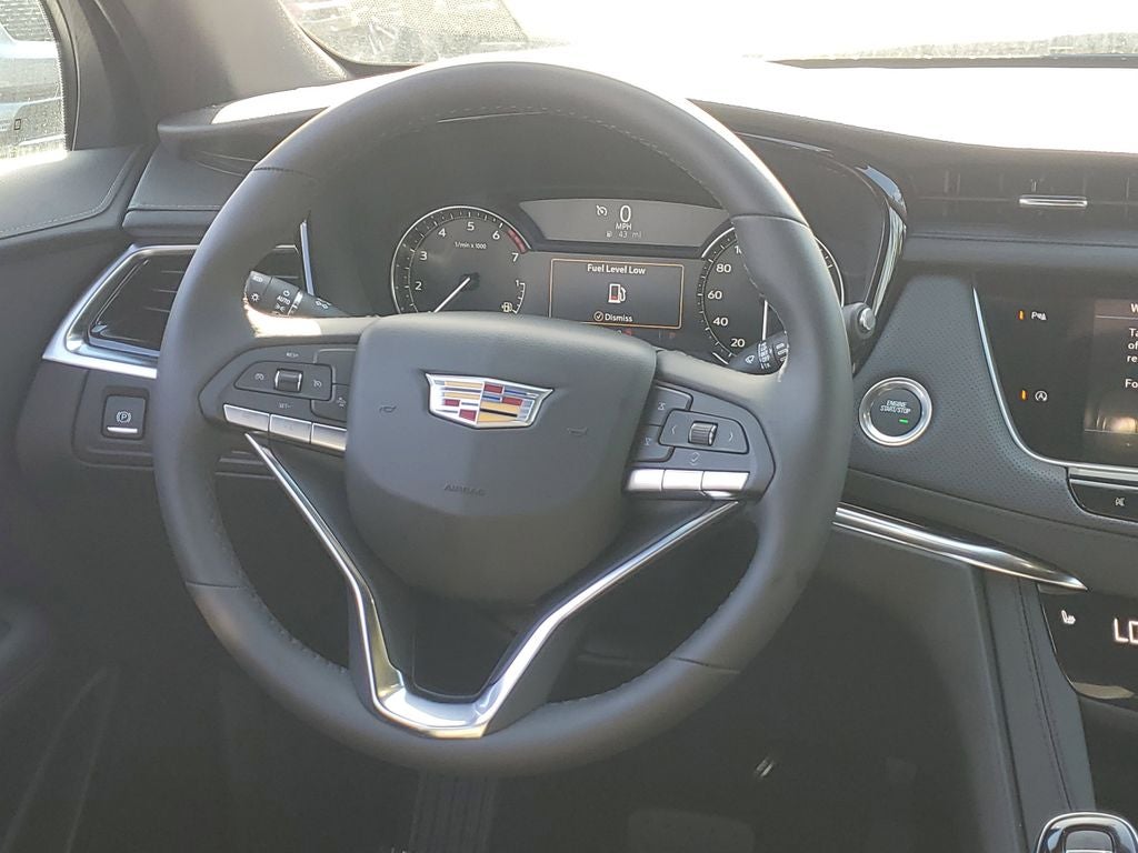 2025 Cadillac XT6 Luxury