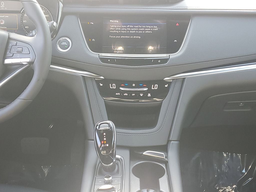 2025 Cadillac XT6 Luxury