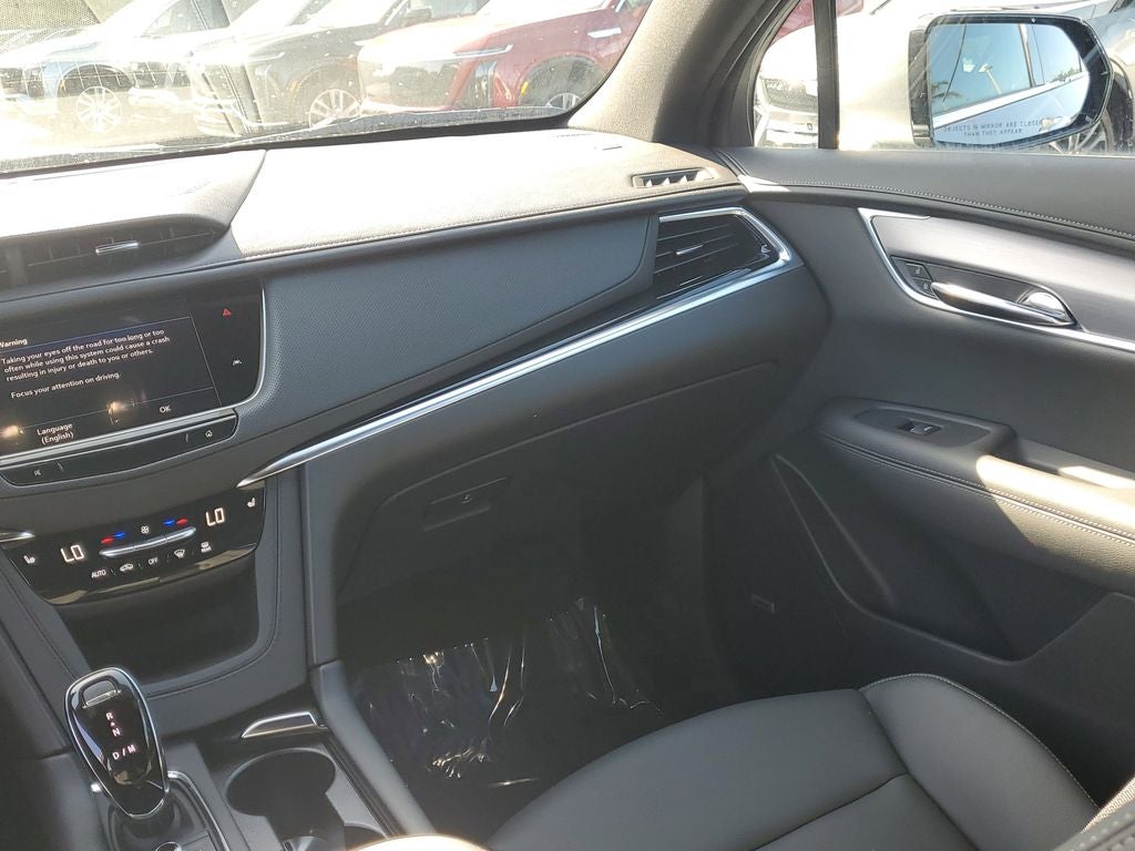 2025 Cadillac XT6 Luxury